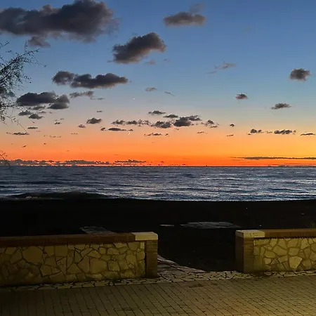 Casa Giada Fronte Mare A Due Passi Da Roma